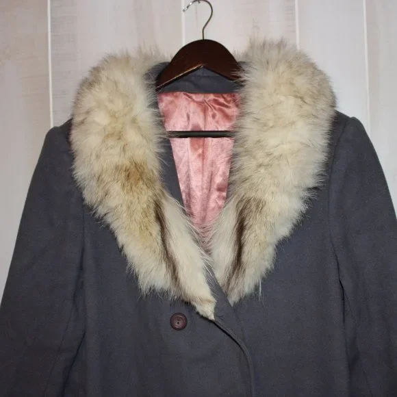 Vintage SEARS Pure Virgin Wool / Grey Charcoal Trench Coat Fur Collar